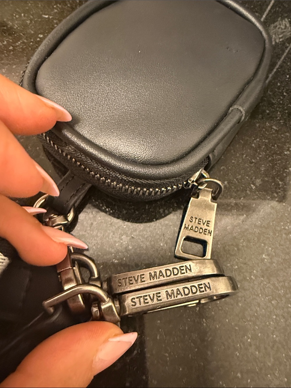 Steve Madden Bwebber Small Pebbled Crossbody Tote Black Logo Bag - Picture 12 of 12